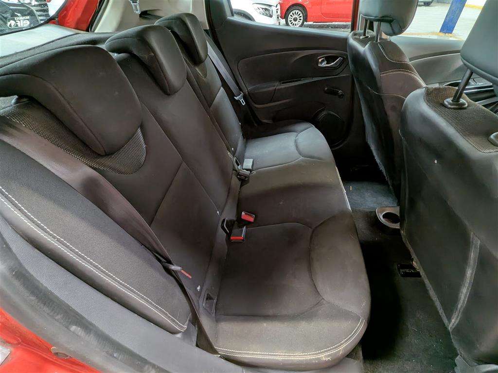 <p>2013 RENAULT CLIO DYNAMIQUE MEDIANAV</p>