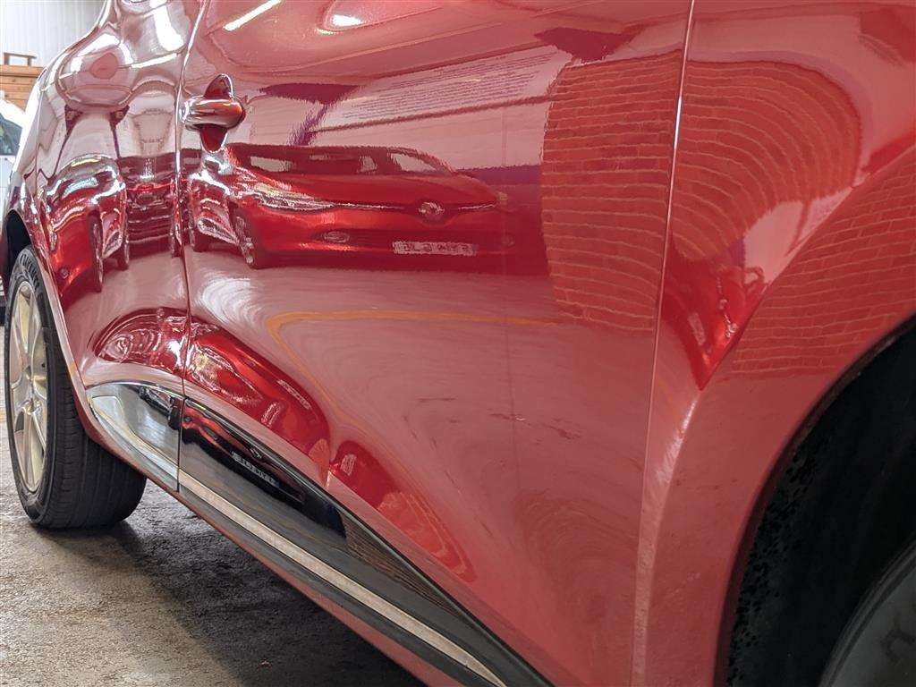 <p>2013 RENAULT CLIO DYNAMIQUE MEDIANAV</p>