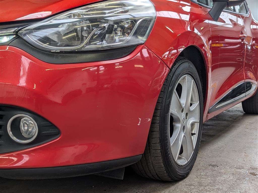<p>2013 RENAULT CLIO DYNAMIQUE MEDIANAV</p>