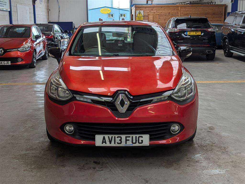 <p>2013 RENAULT CLIO DYNAMIQUE MEDIANAV</p>