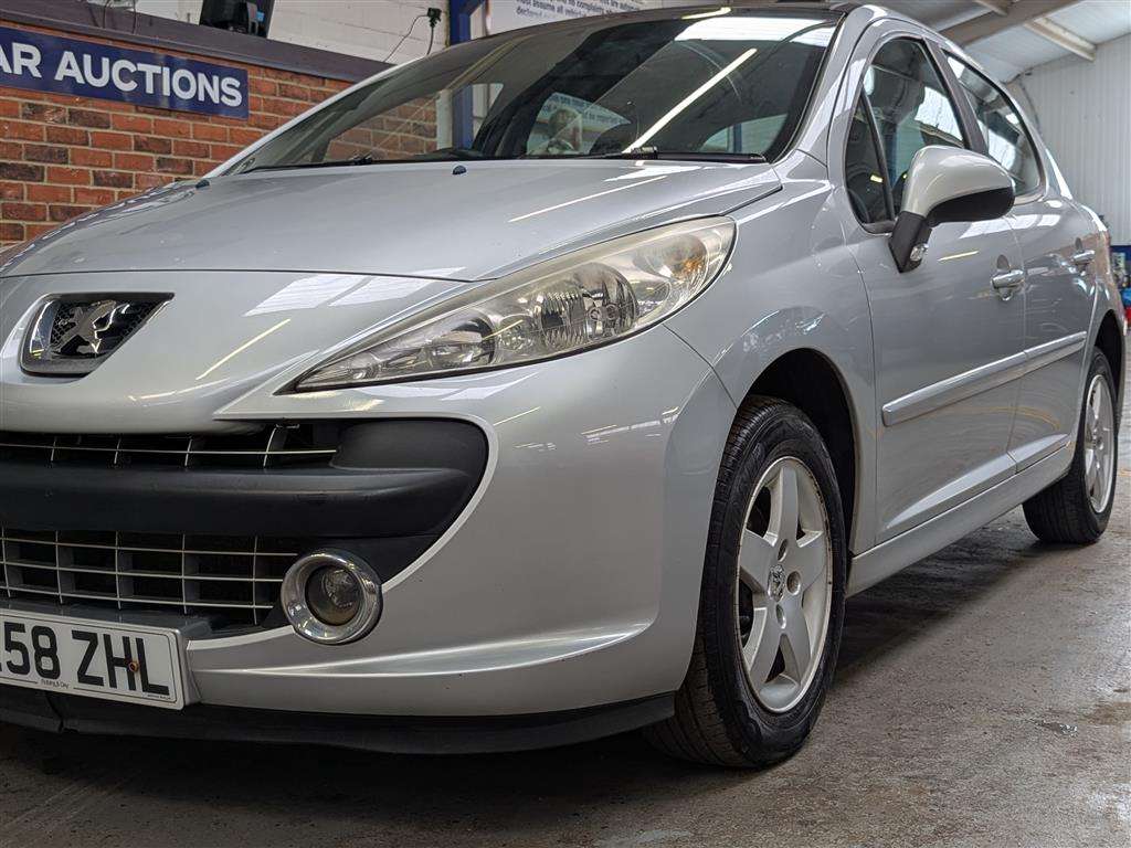 <p>2008 PEUGEOT 207 SPORT CIELO 8V</p>