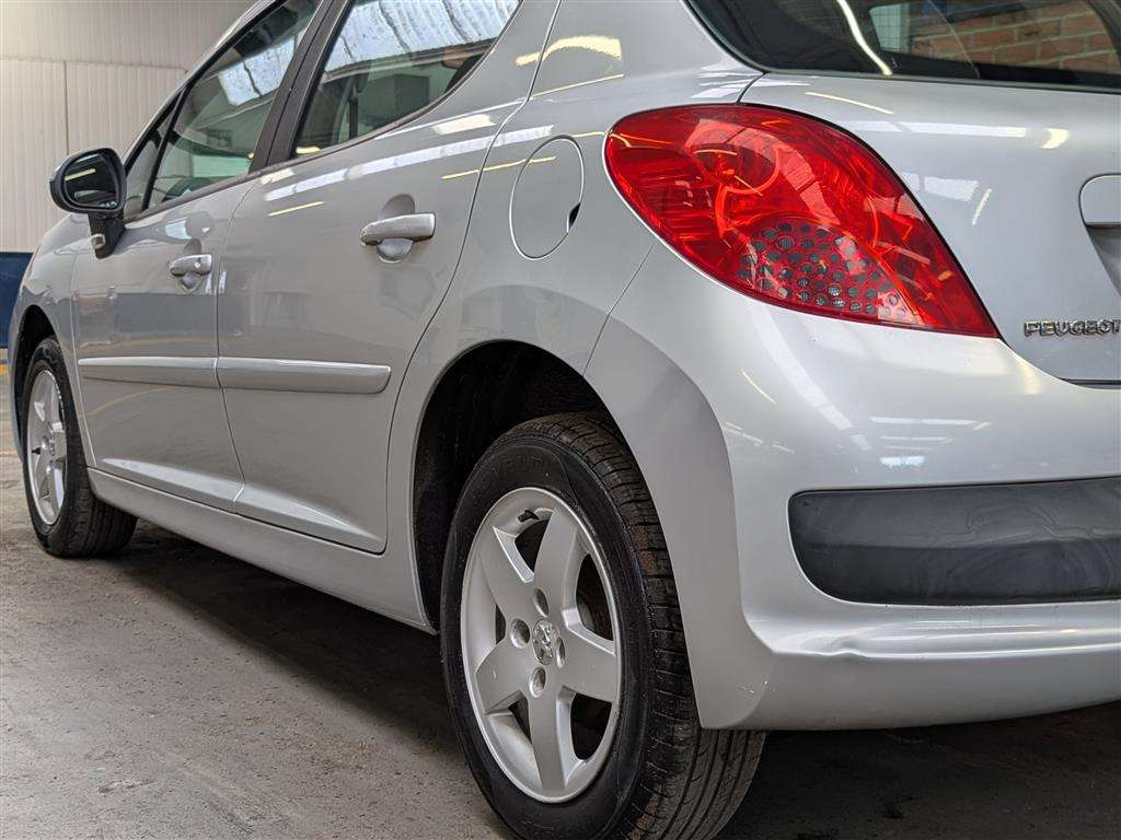 <p>2008 PEUGEOT 207 SPORT CIELO 8V</p>