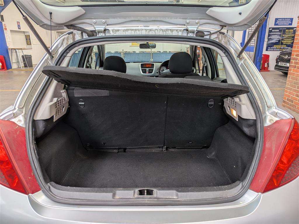 <p>2008 PEUGEOT 207 SPORT CIELO 8V</p>