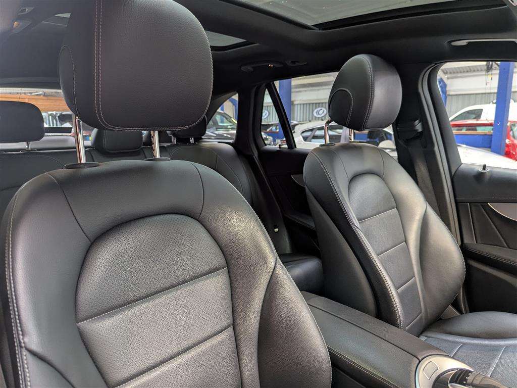 <p>2015 MERCEDES-BENZ GLC 220 D 4M AMG LINE PRE</p>