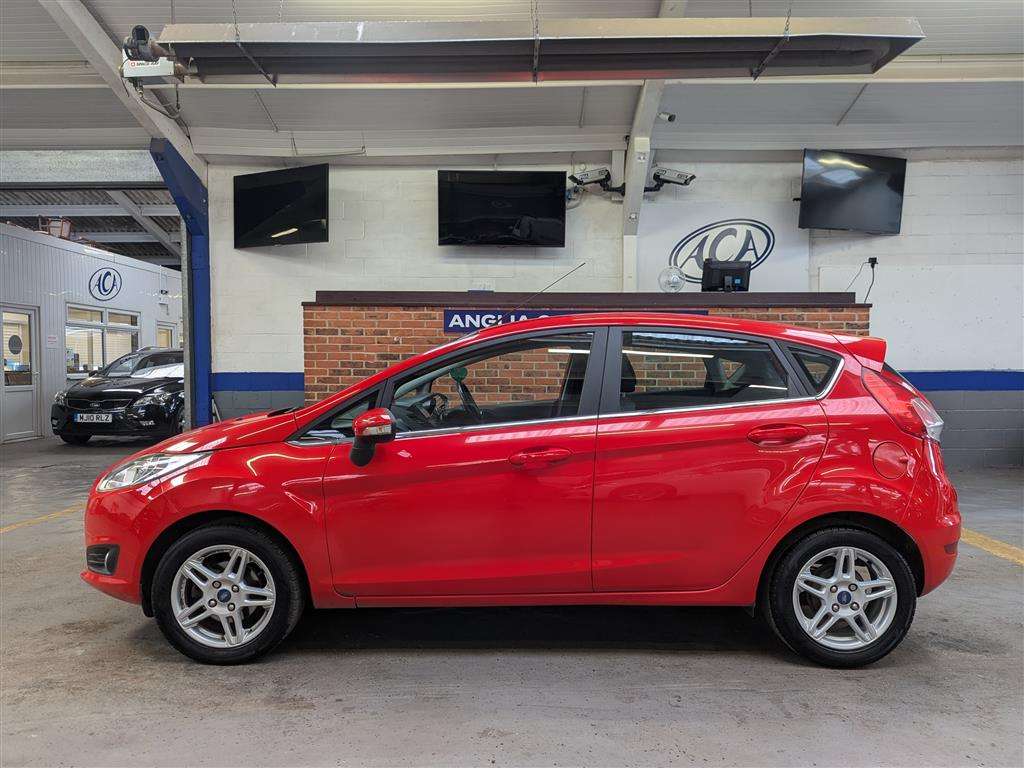 <p>2013 FORD FIESTA ZETEC</p>