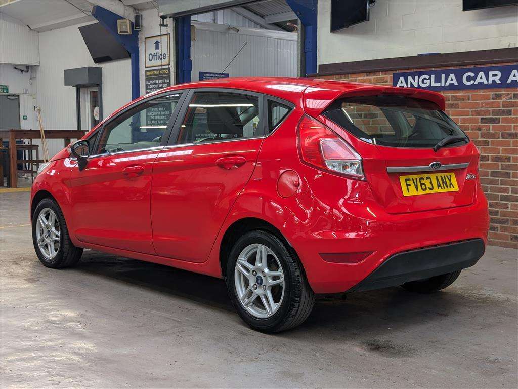 <p>2013 FORD FIESTA ZETEC</p>