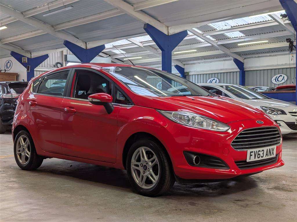<p>2013 FORD FIESTA ZETEC</p>