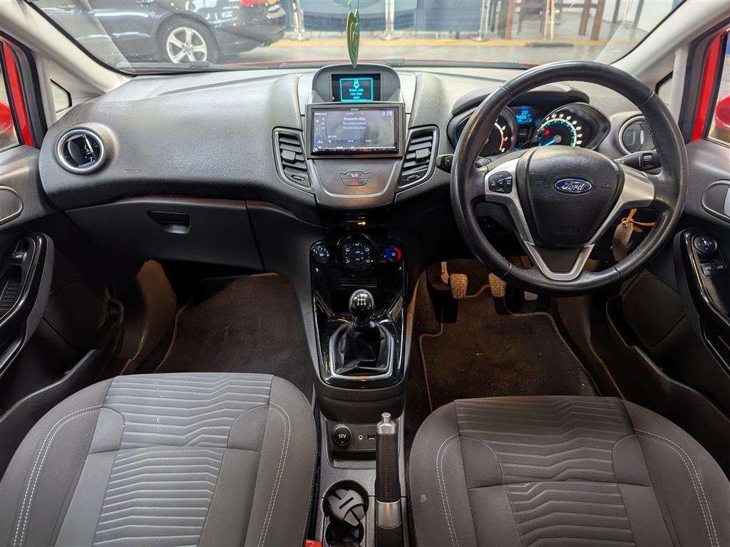 <p>2013 FORD FIESTA ZETEC</p>