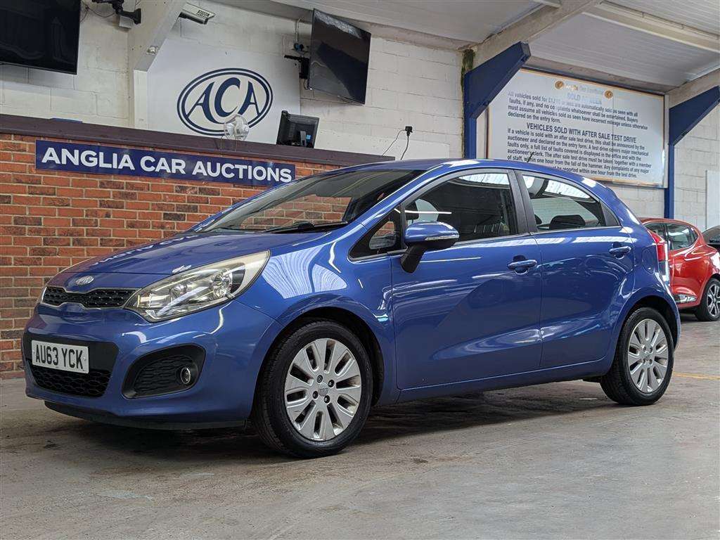 <p>2013 KIA RIO 2</p>