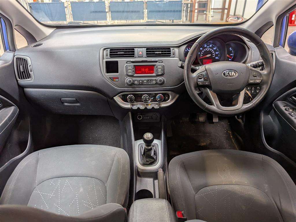 <p>2013 KIA RIO 2</p>