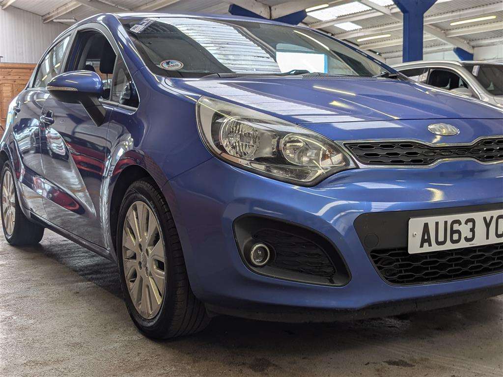 <p>2013 KIA RIO 2</p>