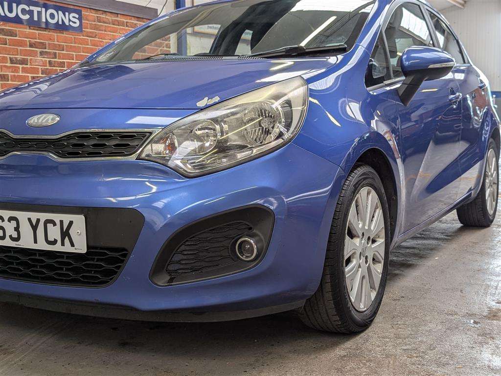 <p>2013 KIA RIO 2</p>