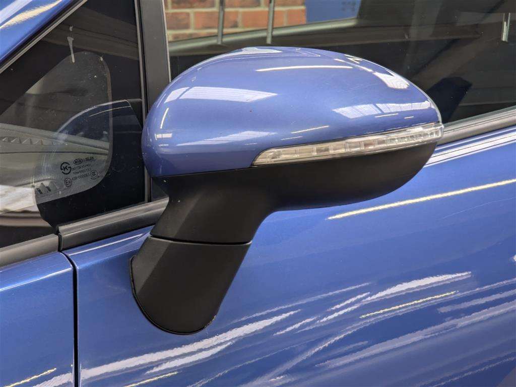 <p>2013 KIA RIO 2</p>