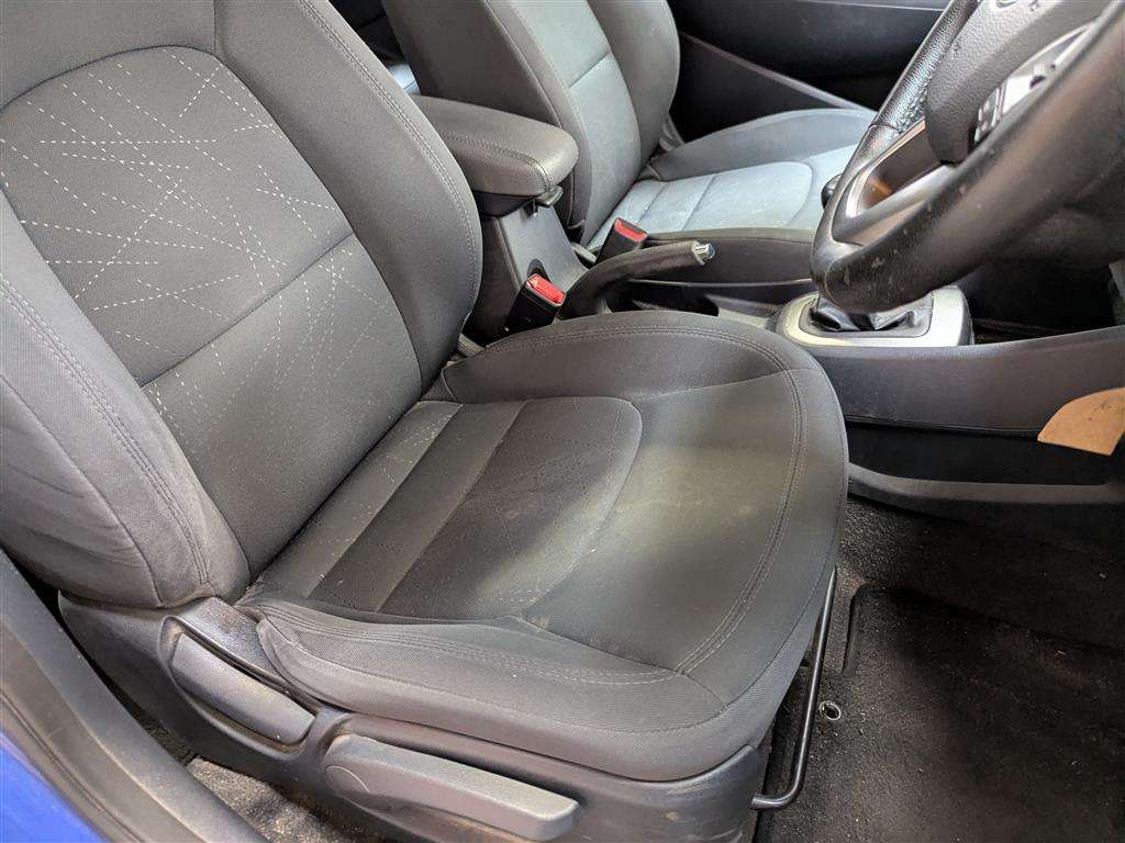 <p>2013 KIA RIO 2</p>