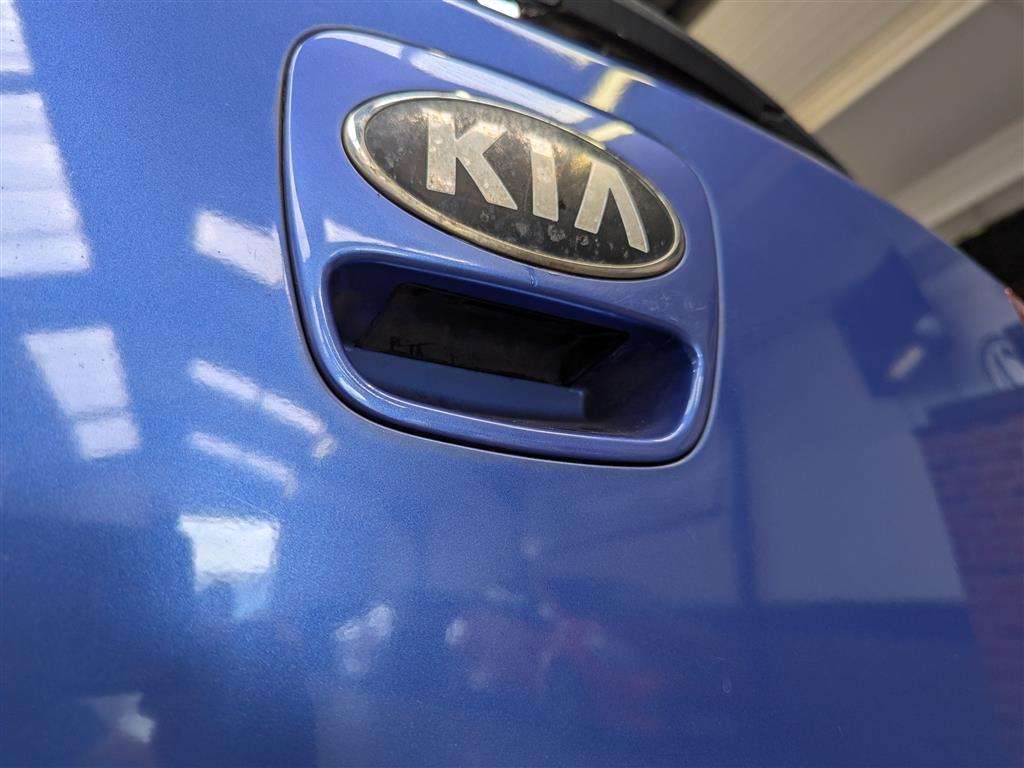 <p>2013 KIA RIO 2</p>