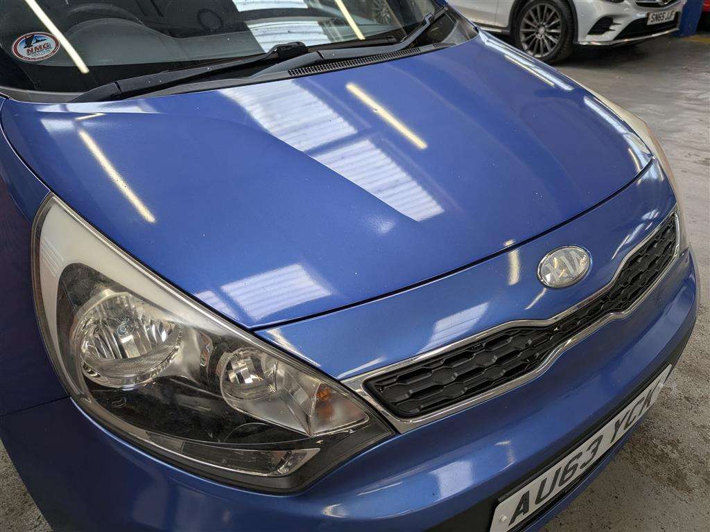 <p>2013 KIA RIO 2</p>