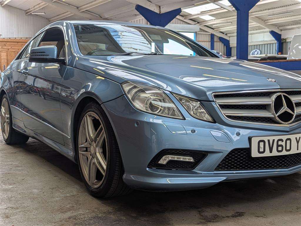 <p>2010 MERCEDES-BENZ E250 BLUEEF-CY SPORT CDI</p>