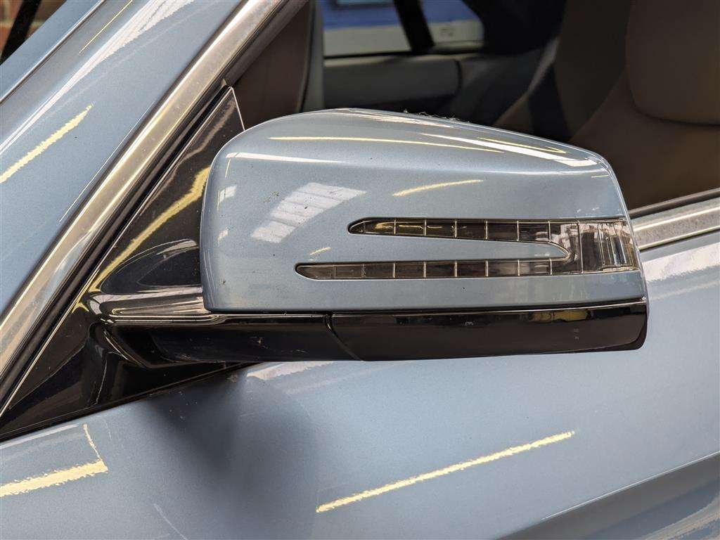 <p>2010 MERCEDES-BENZ E250 BLUEEF-CY SPORT CDI</p>
