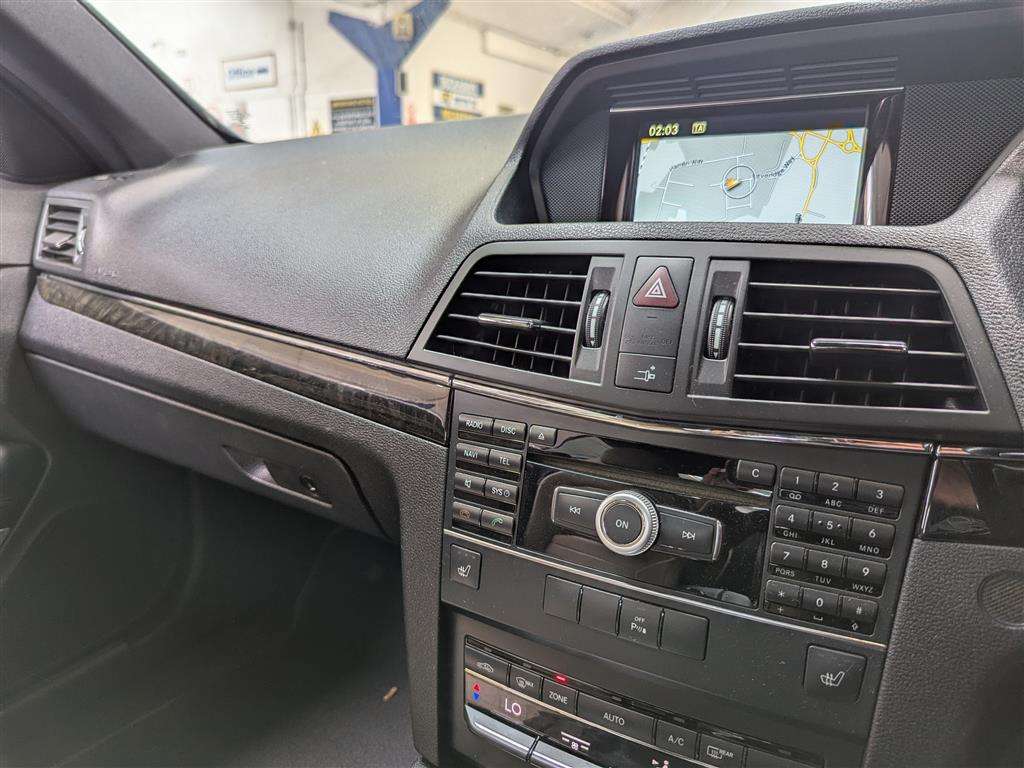 <p>2010 MERCEDES-BENZ E250 BLUEEF-CY SPORT CDI</p>