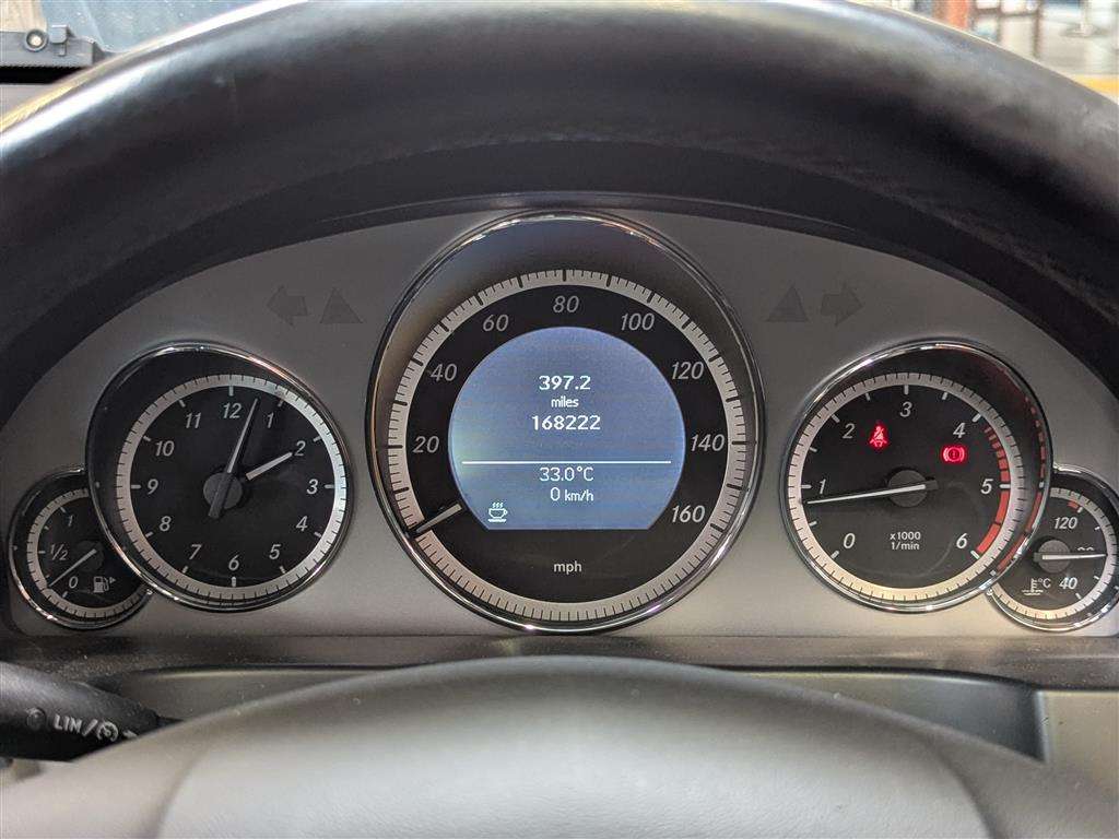 <p>2010 MERCEDES-BENZ E250 BLUEEF-CY SPORT CDI</p>