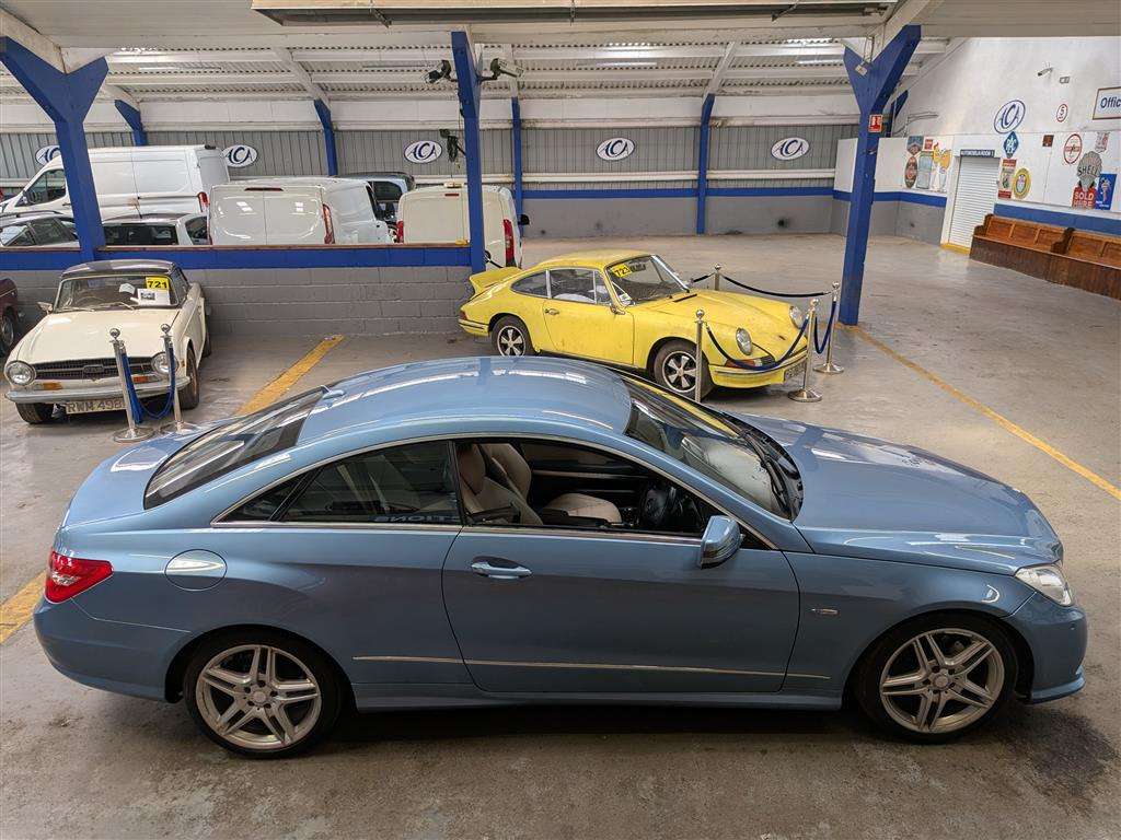 <p>2010 MERCEDES-BENZ E250 BLUEEF-CY SPORT CDI</p>