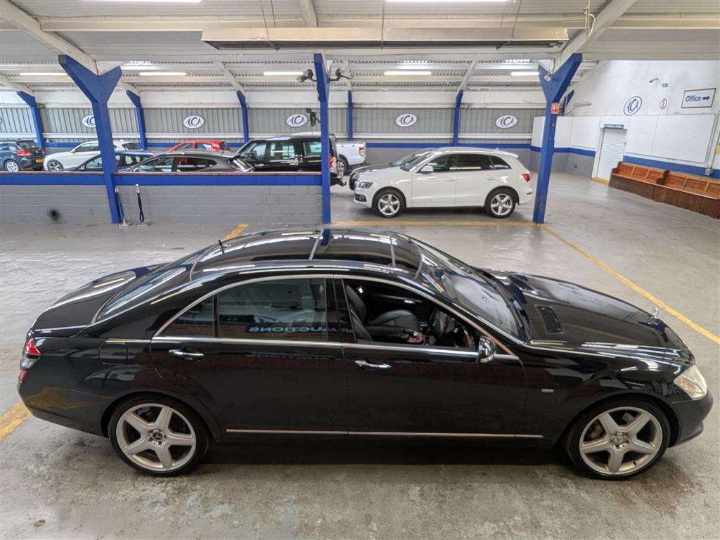 <p>2006 MERCEDES S500 L AUTO</p>
