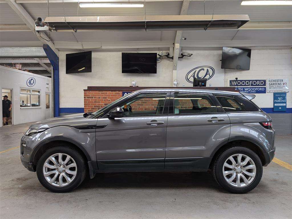<p>2015 LAND ROVER R ROVER EVOQUE SE TECH TD</p>
