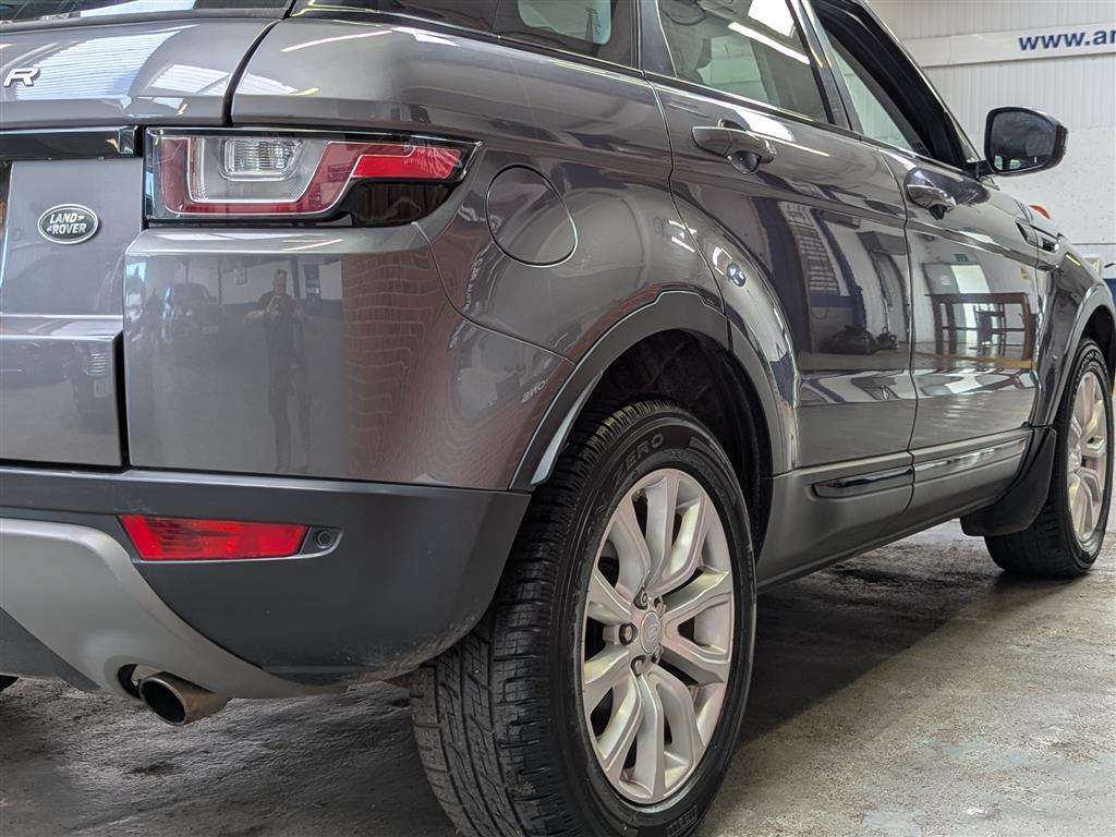 <p>2015 LAND ROVER R ROVER EVOQUE SE TECH TD</p>