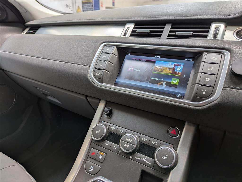 <p>2015 LAND ROVER R ROVER EVOQUE SE TECH TD</p>