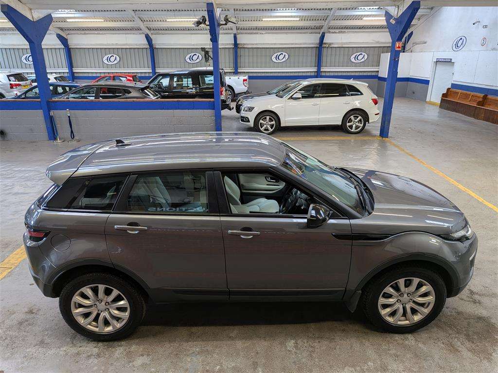 <p>2015 LAND ROVER R ROVER EVOQUE SE TECH TD</p>