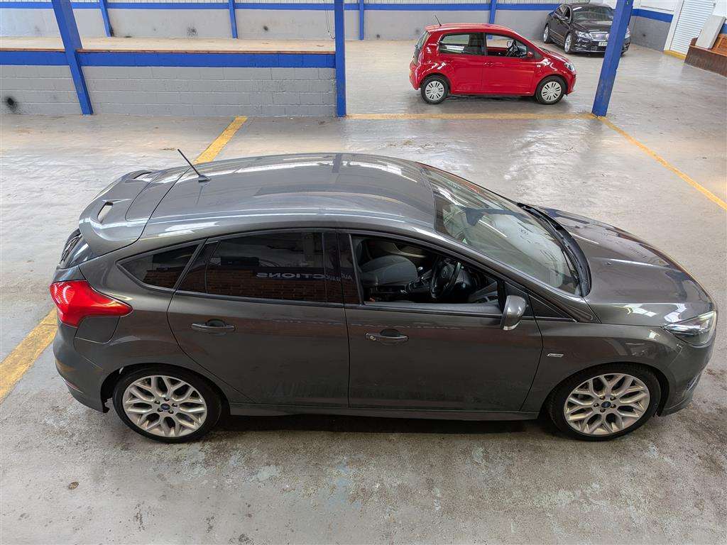 <p>2017 FORD FOCUS ST-LINE</p>