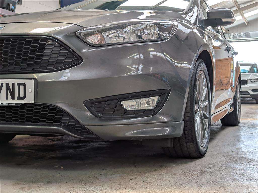 <p>2018 FORD FOCUS ST-LINE</p>
