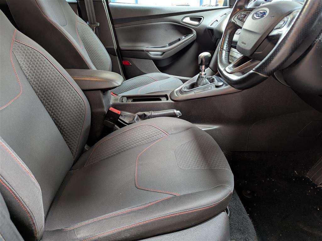 <p>2018 FORD FOCUS ST-LINE</p>