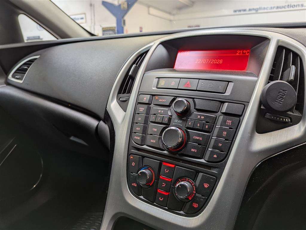 <p>2012 VAUXHALL ASTRA GTC SRI CDTI S/S</p>