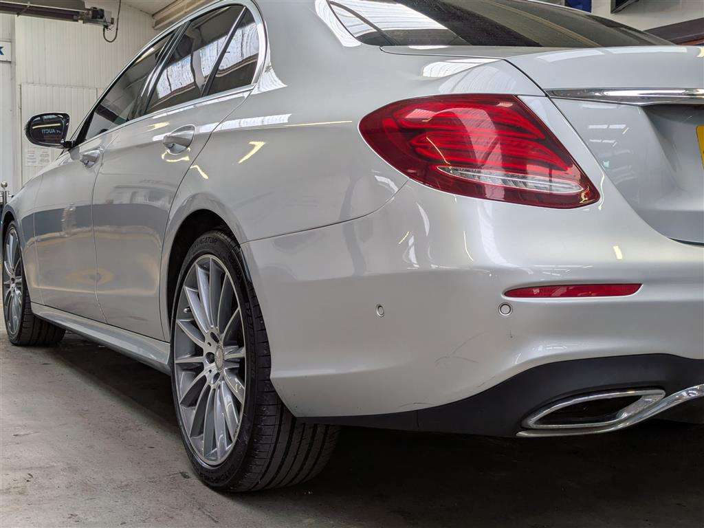 <p>2016 MERCEDES-BENZ E 220 D AMG LINE AUTO</p>