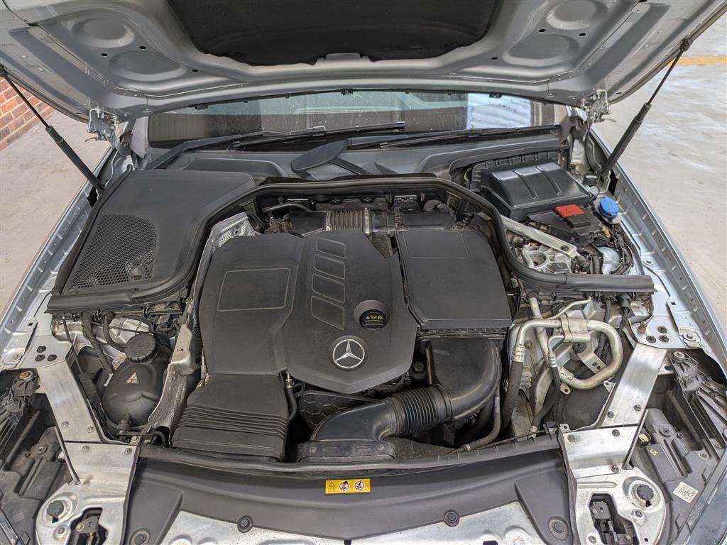 <p>2016 MERCEDES-BENZ E 220 D AMG LINE AUTO</p>