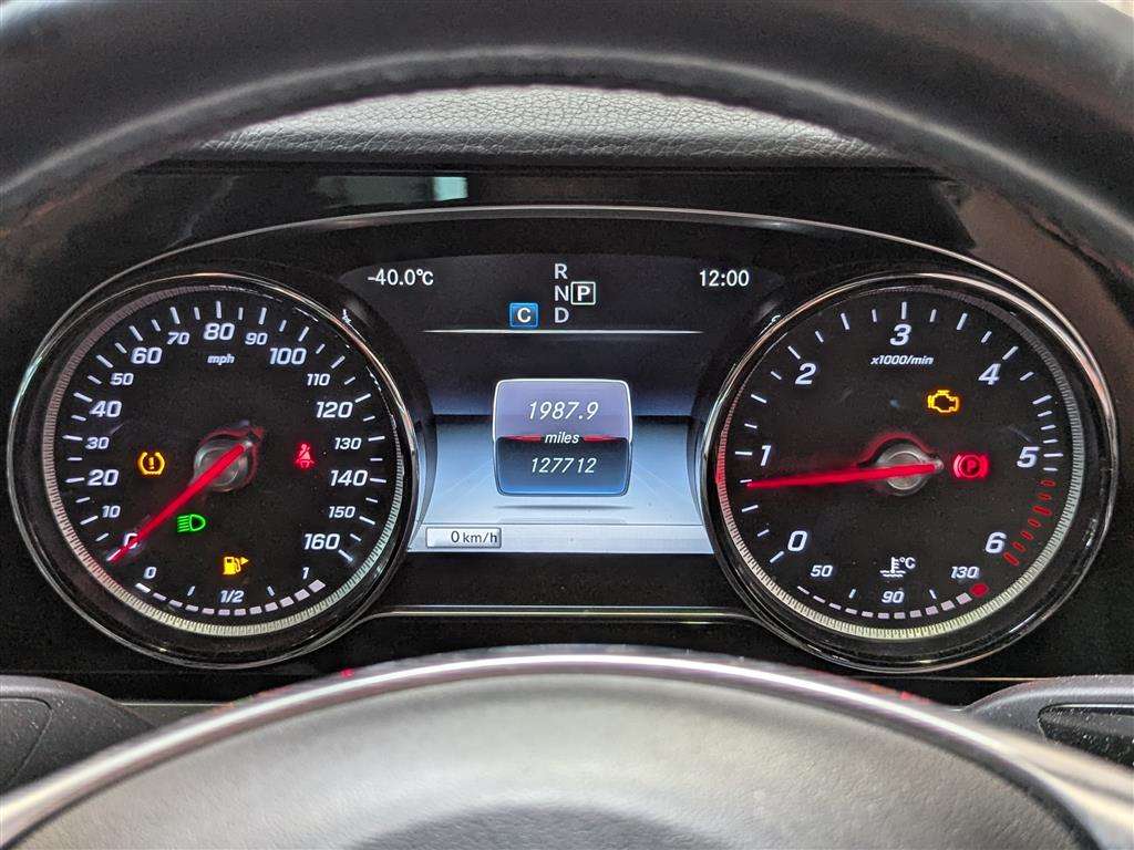 <p>2016 MERCEDES-BENZ E 220 D AMG LINE AUTO</p>