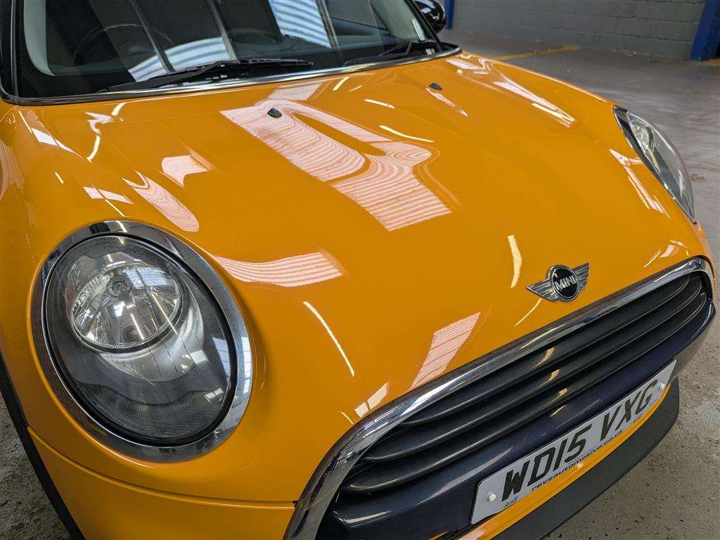 <p>2015 MINI COOPER</p>