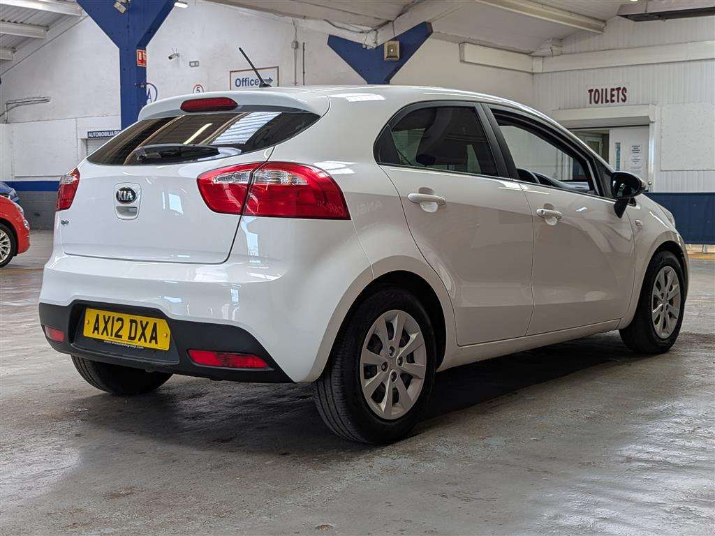 <p>2012 KIA RIO 1 AIR</p>
