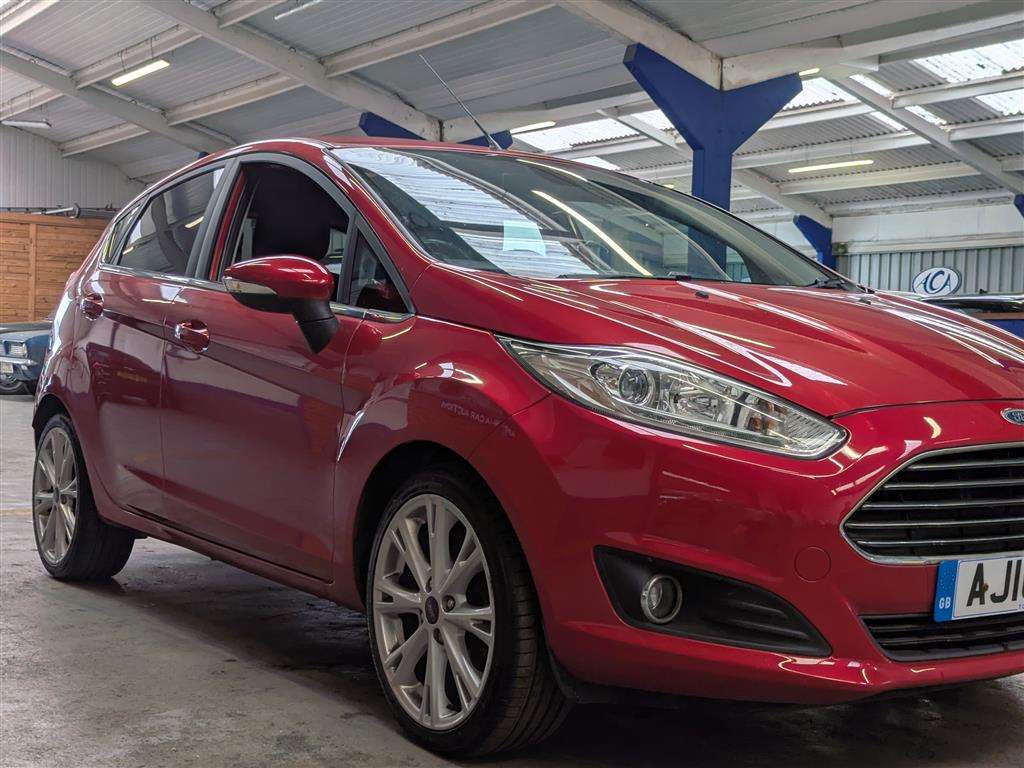 <p>2016 FORD FIESTA TITANIUM TURBO</p>