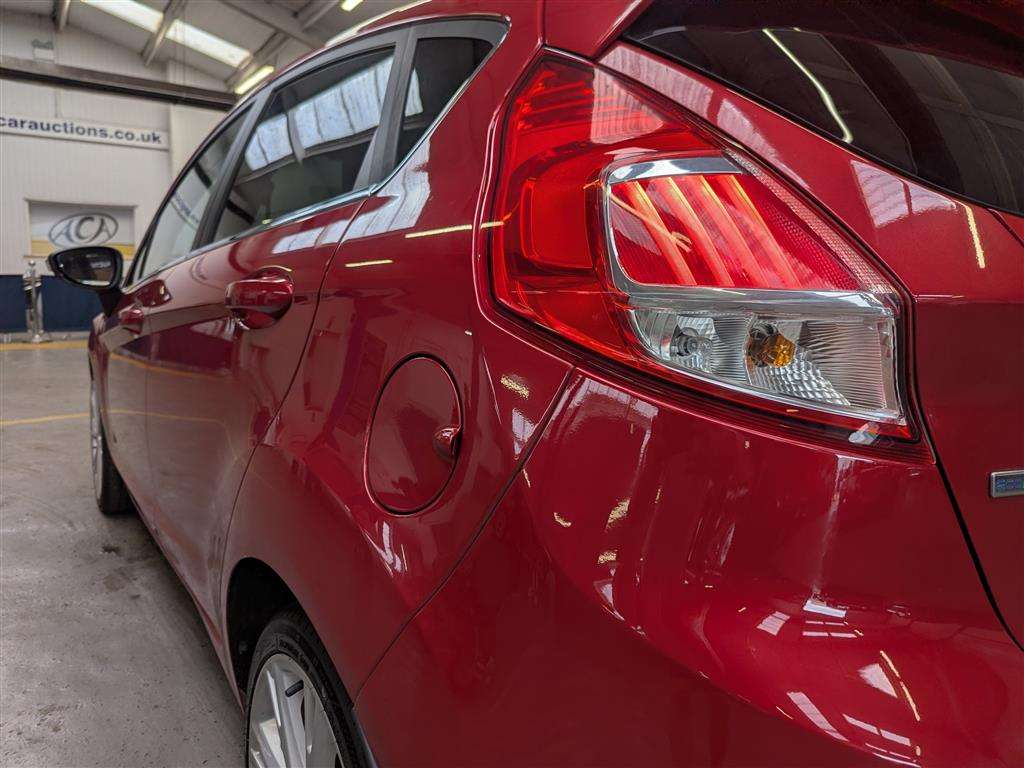 <p>2016 FORD FIESTA TITANIUM TURBO</p>