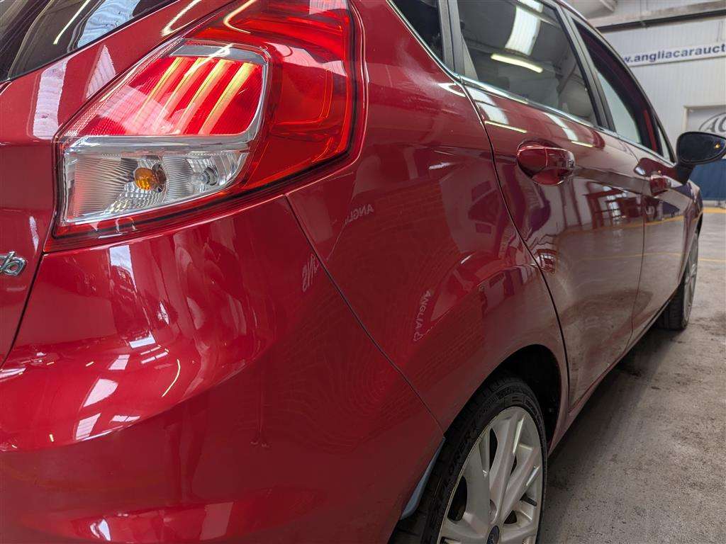 <p>2016 FORD FIESTA TITANIUM TURBO</p>