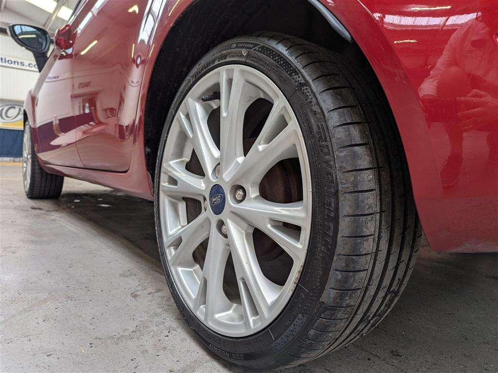 <p>2016 FORD FIESTA TITANIUM TURBO</p>