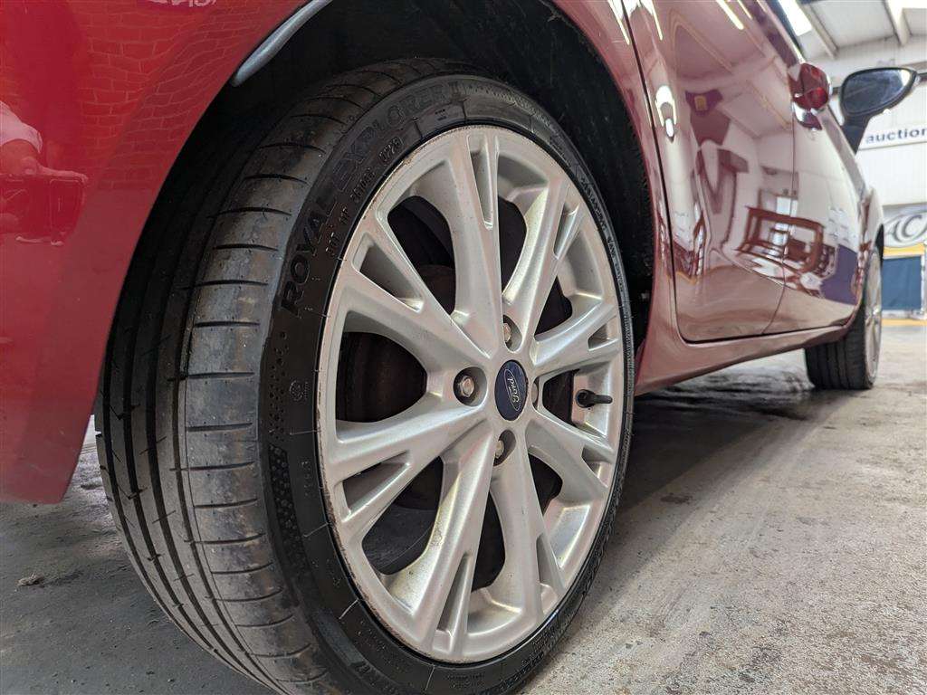 <p>2016 FORD FIESTA TITANIUM TURBO</p>