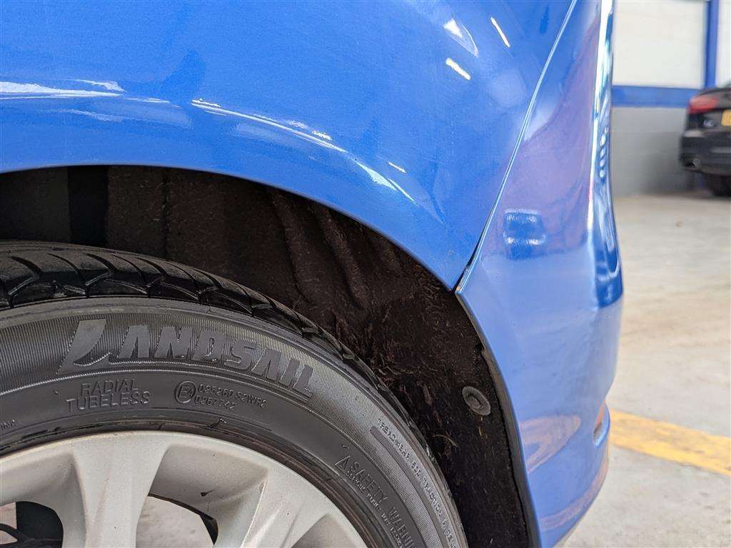 <p>2014 FORD B-MAX TITANIUM TDCI</p>