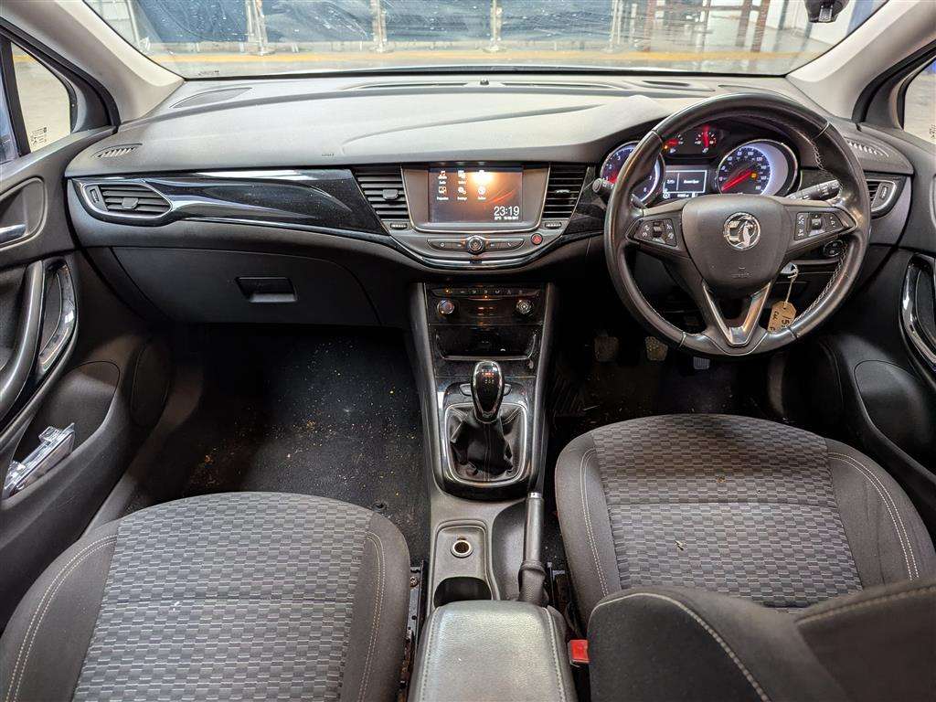 <p>2018 VAUXHALL ASTRA SRI TURBO</p>