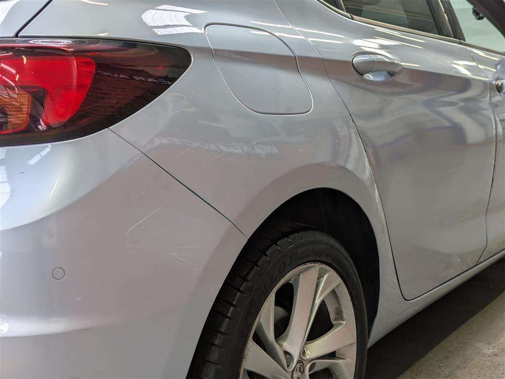 <p>2018 VAUXHALL ASTRA SRI TURBO</p>