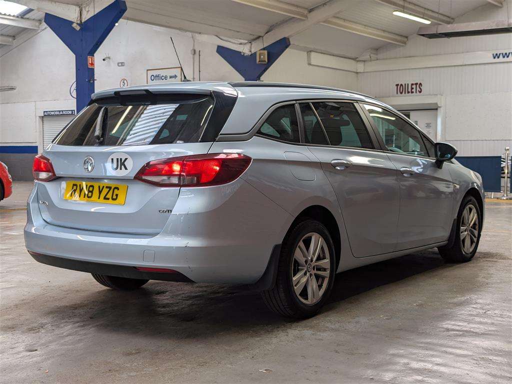 <p>2018 VAUXHALL ASTRA</p>