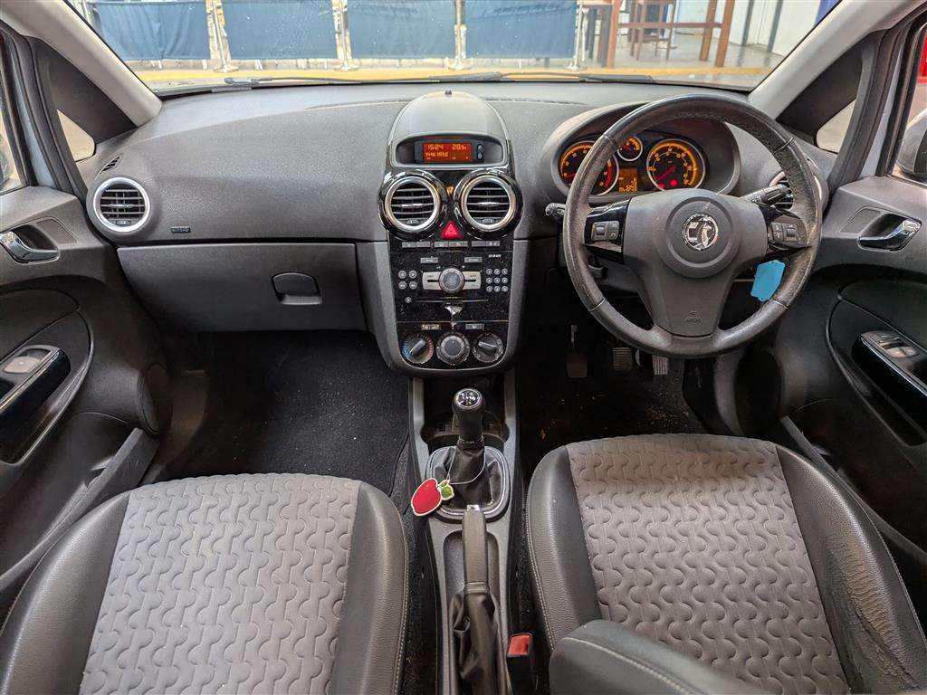<p>2013 VAUXHALL CORSA SE</p>
