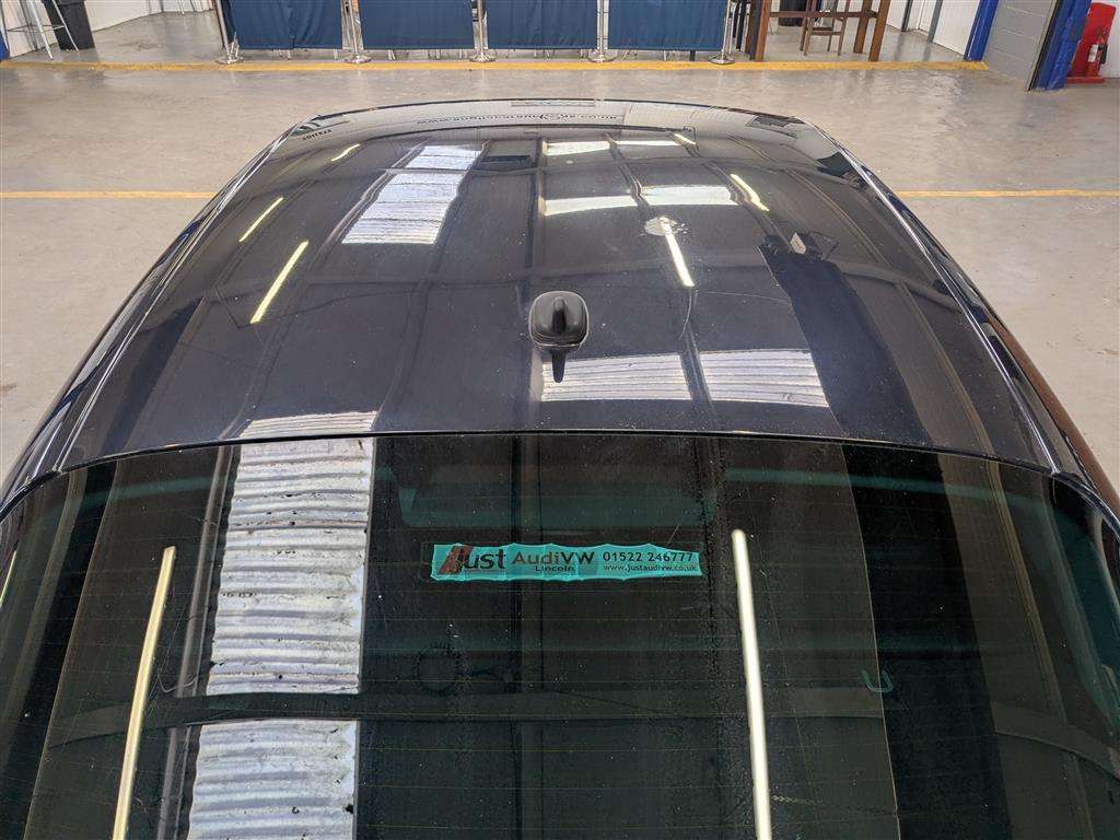 <p>2011 VOLKSWAGEN PASSAT GT CC TDI 140 BLUE</p>